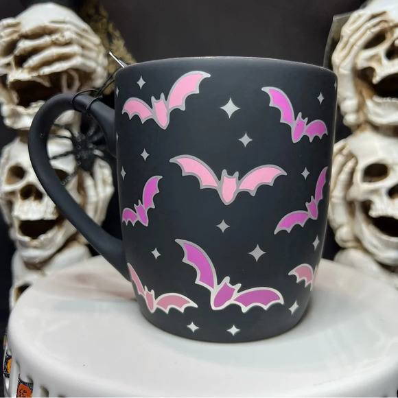 Cobwebs & Cauldrons Halloween Soft Touch Black - Pink & Silver Trim Bat Mug x2 - Picture 5 of 12